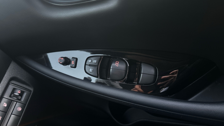 Nissan LEAF 160kW e+ N-Connecta 62kWh 5dr Auto Electric Hatchback